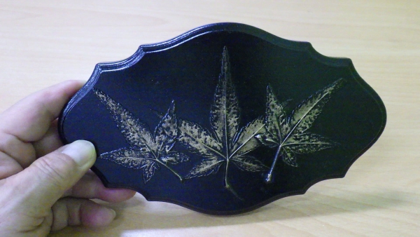 Saving leaf shape with die-cast aluminum mold is a new technology developed by ASUZAC ACM to preserve leaf memorabilia. The leaf is a spiritual symbol of special significance to humans