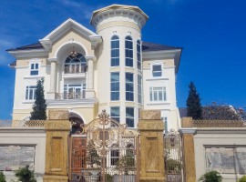 Buckingham gate  - Binh Dương