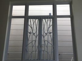 cửa sổ biệt thự