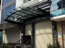 Canopies and balconies in Gia Lam and Da Nang