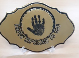 Making fingerprints for children with cast aluminum - Meaningful souvenirs
