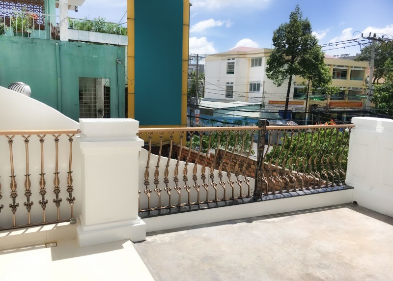 The balcony and stairs at Thủ Đức