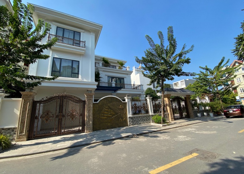 LUXURY cast aluminum gate company in Bac Ninh province