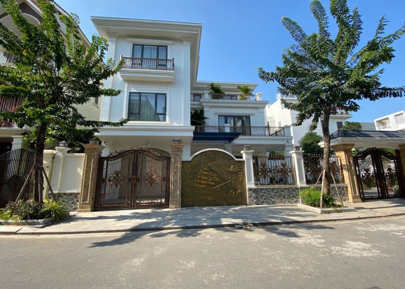 LUXURY cast aluminum gate company in Bac Ninh province