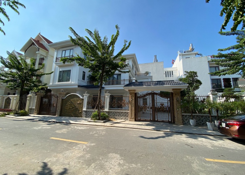 LUXURY cast aluminum gate company in Bac Ninh province