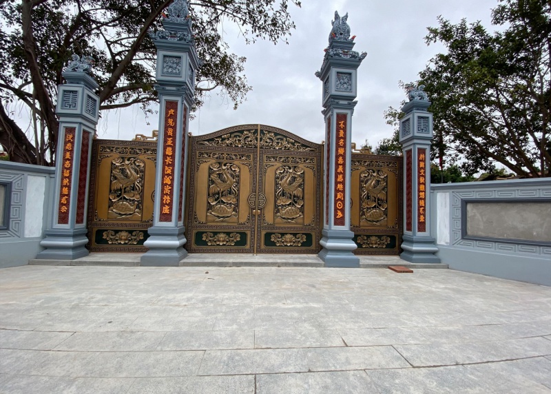 Village gate works in Bac Ninh