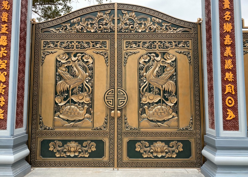 Village gate works in Bac Ninh