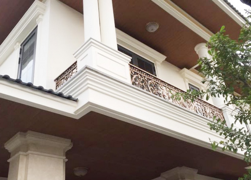 Khám Phá Công Trình Cổng và Ban Công Nhôm Đúc Tại Thành Phố Hà Tĩnh