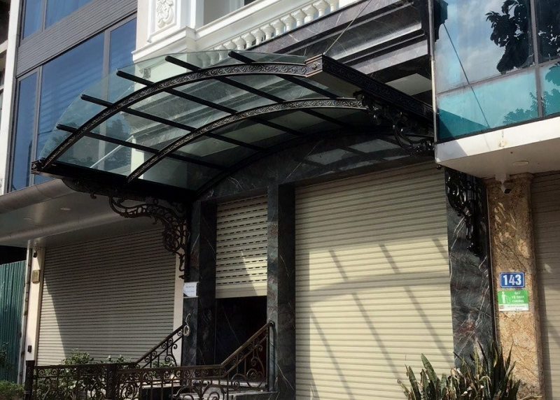 Canopies and balconies in Gia Lam and Da Nang