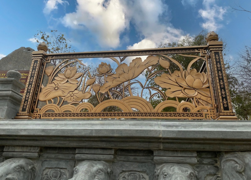 Cast aluminum lotus balcony at Kinh Thien Platform of Bai Dinh Pagoda
