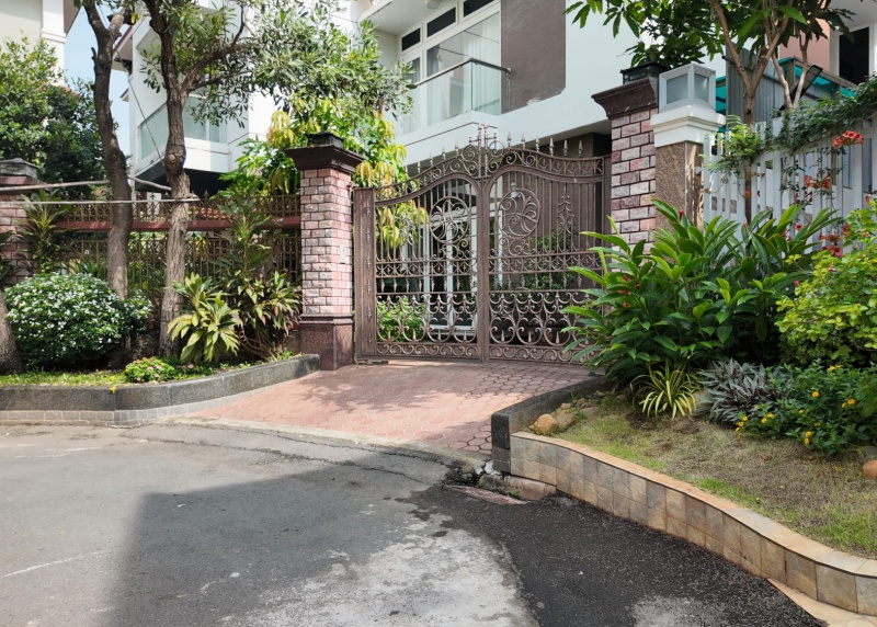 Stresia Cast Aluminum Gates and Fences at Phu My Hung