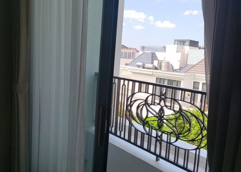 ASUZAC ACM Cast Aluminum Balcony At Vinhomes Tan Cang Area: High-Class And Sustainable