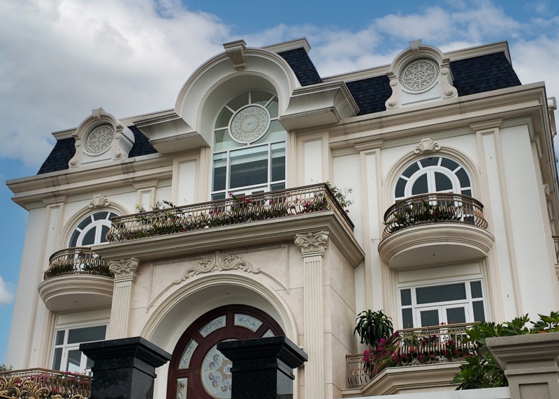 Kiệt Tác Nhôm Đúc Asuzac ACM Tại Biệt Thự Cận Giang Đẳng Cấp Vạn Phúc City